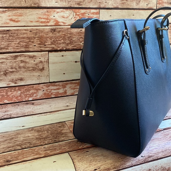 NWT Michael Kors Voyager East West Tote - Picture 3 of 8